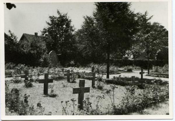 Mörken, Ehrenfriedhof