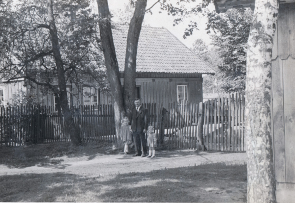 Unter-Eisseln, Trakas, Hof von Heinrich und Maria Ribbat im August 1943