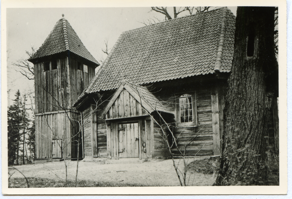 Reichenau, Ev. Kirche mit Beutelinde