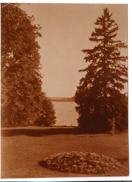 Schönhausen (Ostpr.), Blick vom Gutshaus auf den Park und den Mahrung-See