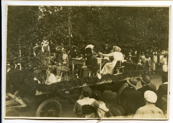 Theuernitz, 600-Jahrfeier, Festumzug-Festwagen