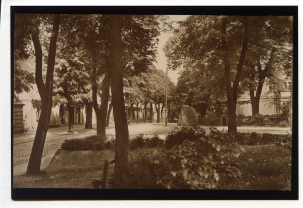 Osterode (Ostpr.), Roßgartenstraße vom Kriegerdenkmal aus gesehen