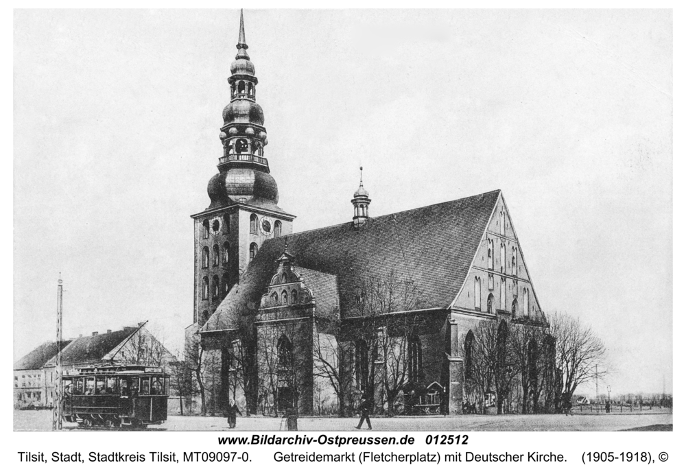 Tilsit, Getreidemarkt (Fletcherplatz) mit Deutscher Kirche