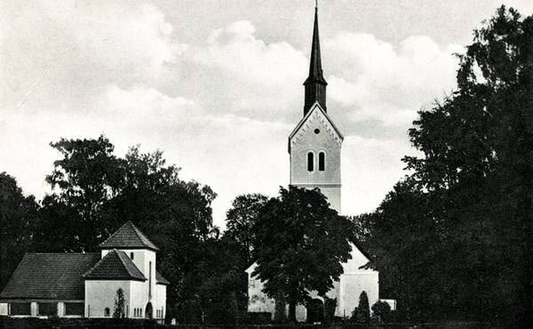 Kreuzingen, Kirche und Aussegnungshalle