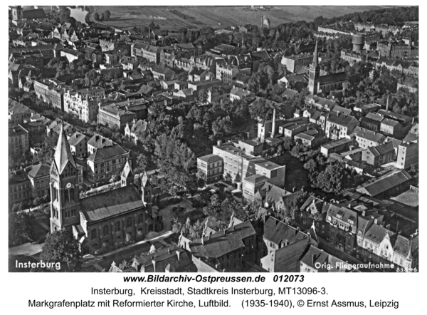 Insterburg, Markgrafenplatz mit Reformierter Kirche, Luftbild