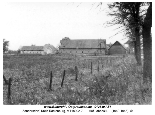 Zandersdorf, Hof Labenski