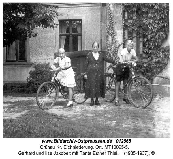 Grünau Kr. Elchniederung, Ort, Gerhard und Ilse Jakobeit mit Tante Esther Thiel