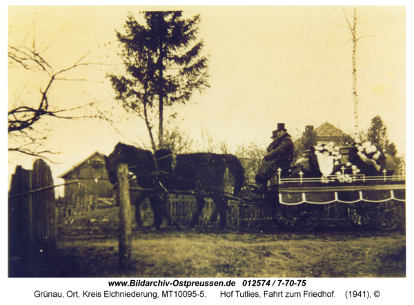 Grünau, Hof Tutlies, Fahrt zum Friedhof