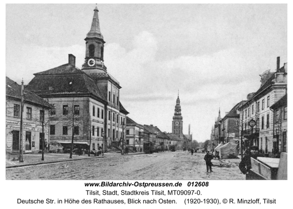 Tilsit, Deutsche Str. in Höhe des Rathauses, Blick nach Osten