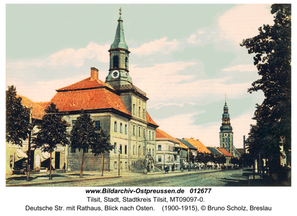 Tilsit, Deutsche Str. mit Rathaus, Blick nach Osten