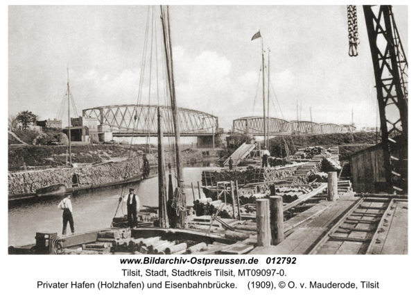 Tilsit, Privater Hafen (Holzhafen) und Eisenbahnbrücke