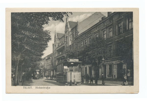 Tilsit, Hohe Str. in Höhe Möbelgeschäft "Salomon" (Nr. 38), Blick nach Westen