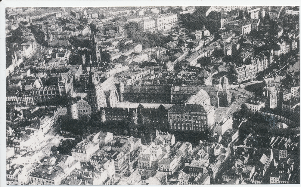 Königsberg (Pr.), Ortsansicht mit Schloss Richtung Universität (Luftbild)