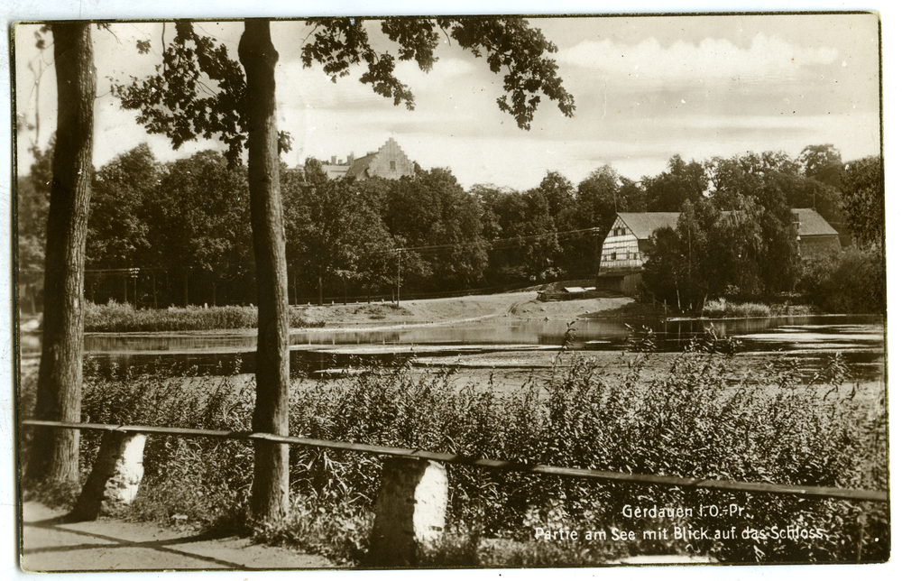 Gerdauen, Partie am Banktin See mit Blick auf das Schloss