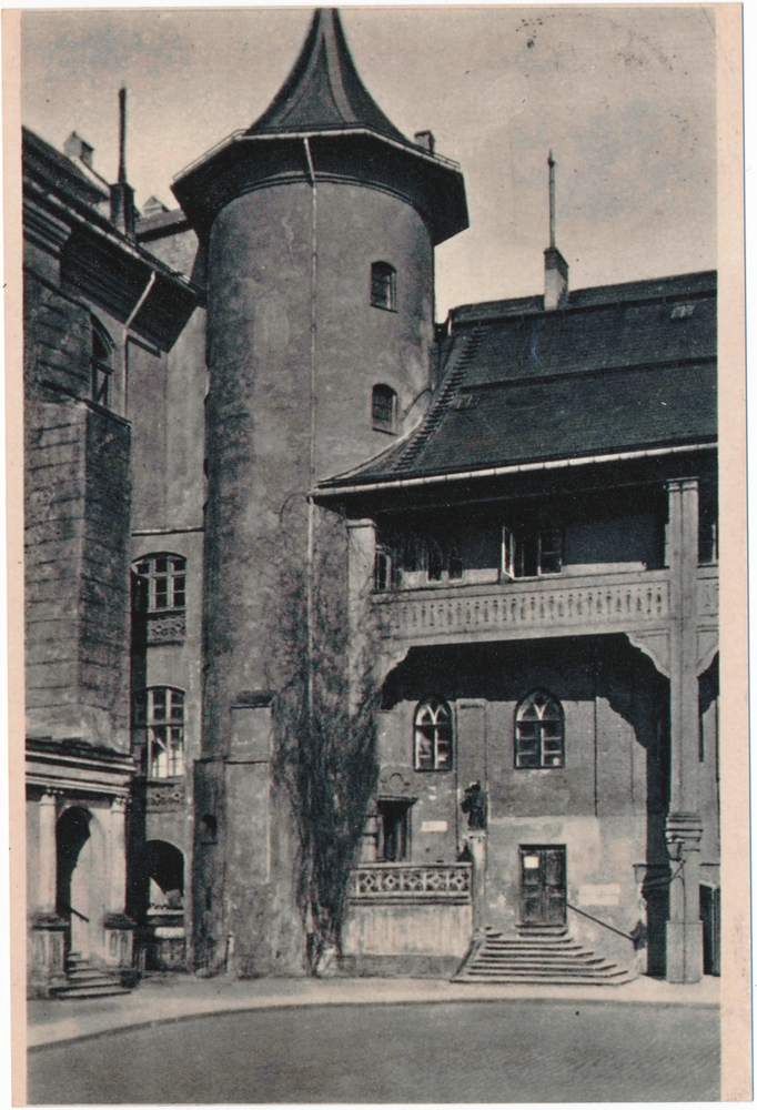 Königsberg (Pr.), Schlosshof, Nordwestlicher Treppenturm mit der Bronzefigur des Kurfürsten Friedrich II.