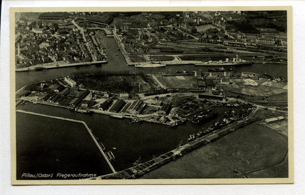 Pillau, Ortsansicht mit Blick zum Innenhafen (Luftbild)