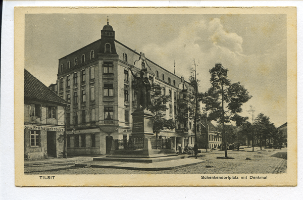 Tilsit, Schenkendorfplatz mit Schenkendorf-Denkmal