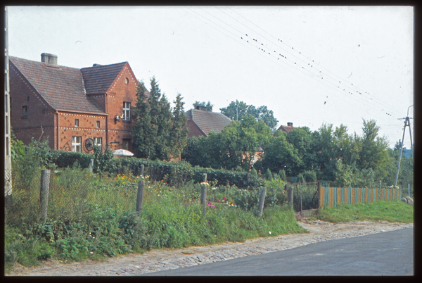 Schwalgendorf (Siemiany), Blick auf Häuser des Ortes