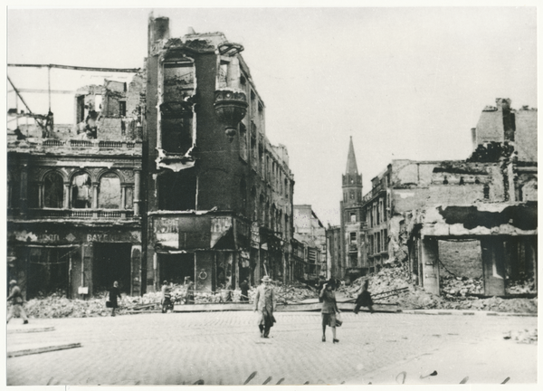 Königsberg (Pr.), Münzplatz, Blick in die Junkerstraße, nach Bomenangriffen zerstört