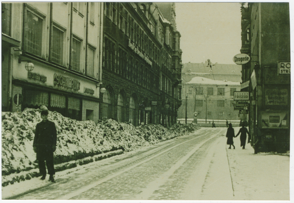 Königsberg (Pr.), Münzstraße im Winter, Konditorei Schwermer, Oberlandesgericht