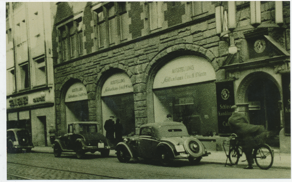 Königsberg (Pr.), Münzstraße 13-14, Konditorei Schwermer links, Schlosscafé rechts