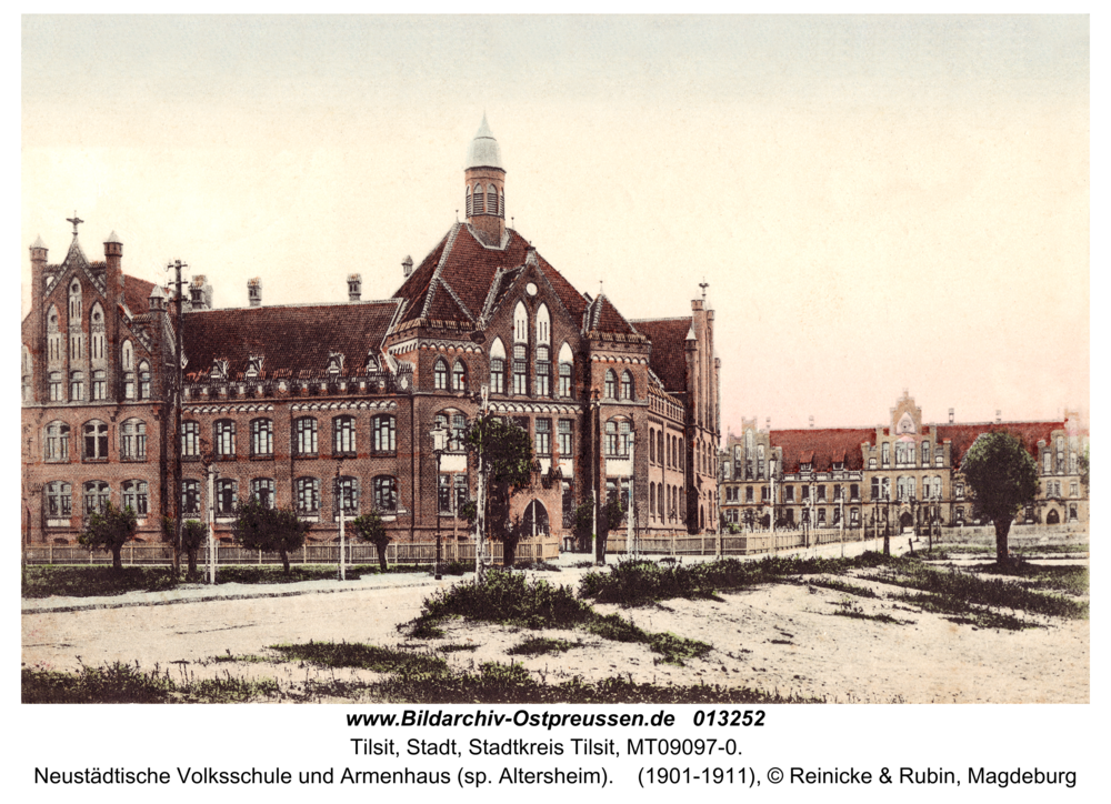 Tilsit, Neustädtische Volksschule und Armenhaus (sp. Altersheim)