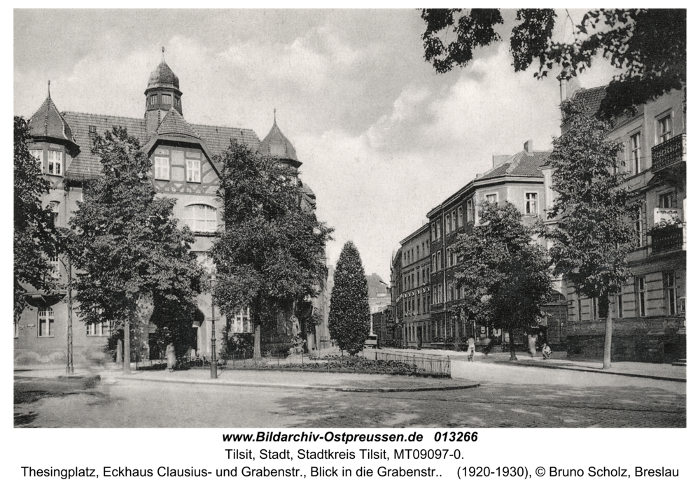 Tilsit, Thesingplatz, Eckhaus Clausius- und Grabenstr., Blick in die Grabenstr.