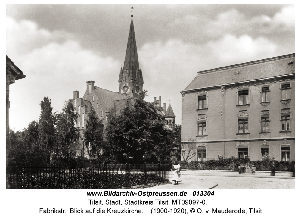 Tilsit, Fabrikstr., Blick auf die Kreuzkirche