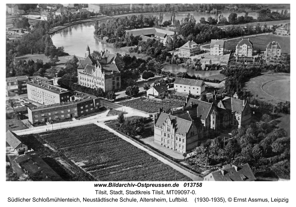 Tilsit, Südlicher Schloßmühlenteich, Neustädtische Schule, Altersheim, Luftbild