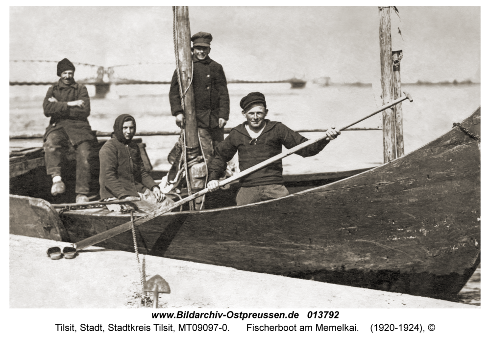 Tilsit, Fischerboot am Memelkai