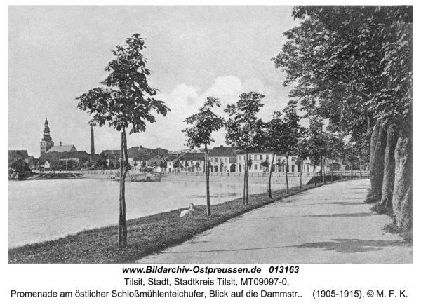 Tilsit, Promenade am östlicher Schloßmühlenteichufer, Blick auf die Dammstr.
