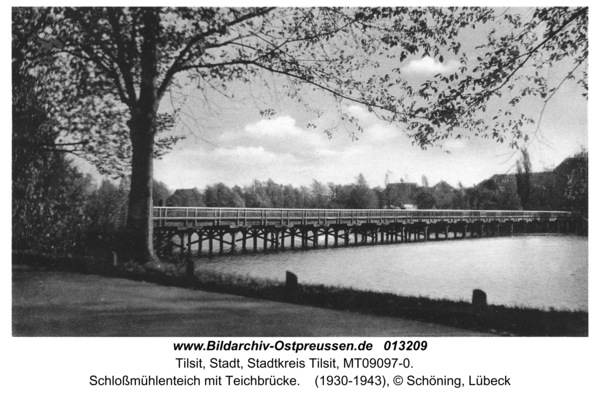 Tilsit, Schloßmühlenteich mit Teichbrücke