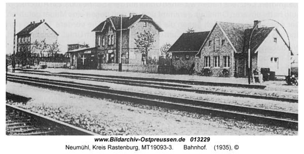 Neumühl, Bahnhof