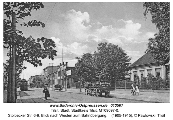 Tilsit, Stolbecker Str. 6-9, Blick nach Westen zum Bahnübergang