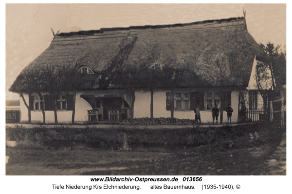 Tiefe Niederung, altes Bauernhaus