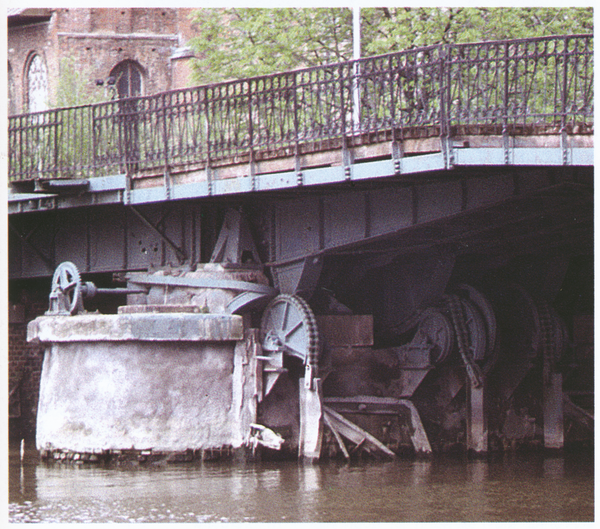 Königsberg (Pr.) (Калининград), Honigbrücke, mechanische Klappvorrichtungen