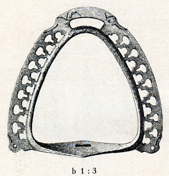 Nastrehnen, Platter Steigbügel mit Durchbrechungsmuster