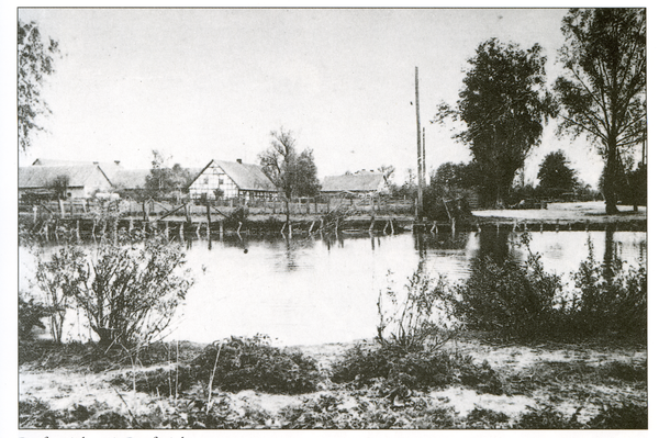 Neuendorf Kr. Gerdauen, Ortsansicht mit Dorfteich