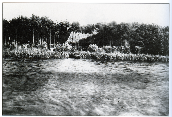 Klein Gnie, Insel mit "Auke"