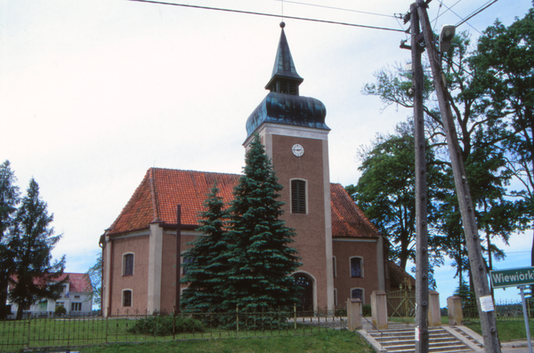 Frödenau (Frednowy), Kirche