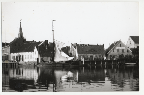 Labiau, Stadtansicht, Partie am Hafen mit Gaststuben „Am Hafen“