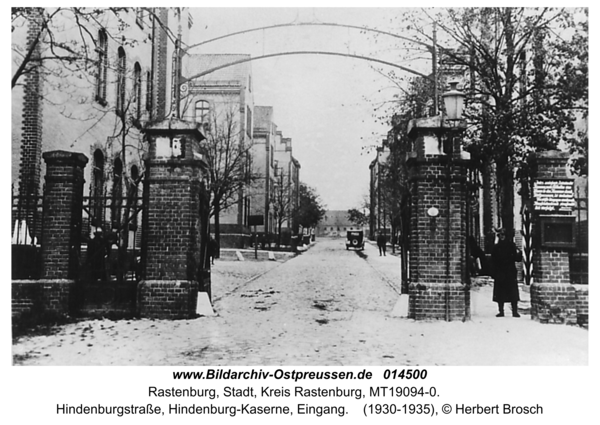 Rastenburg, Hindenburgstraße, Hindenburg-Kaserne, Eingang