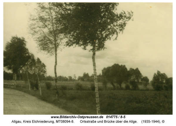 Allgau, Ortsstraße und Brücke über die Allge