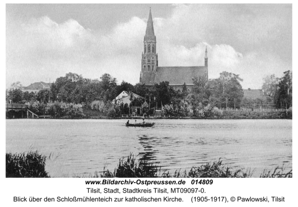 Tilsit, Blick über den Schloßmühlenteich zur katholischen Kirche