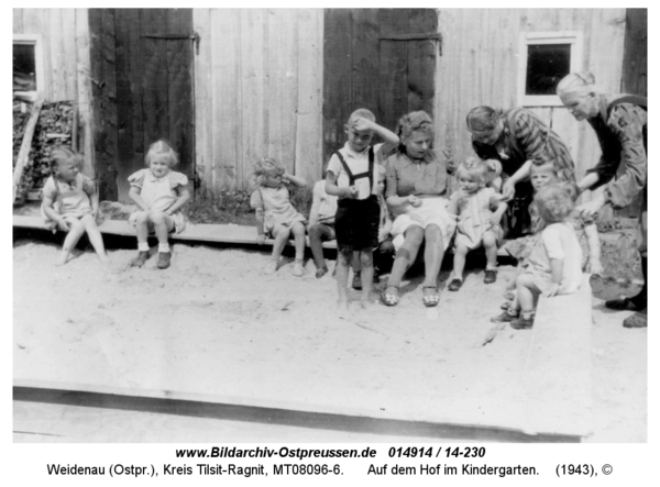 Weidenau, Auf dem Hof im Kindergarten