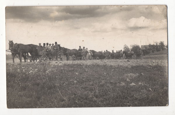 Strasden, Familie Kreutzmann, Kutschenauffahrt