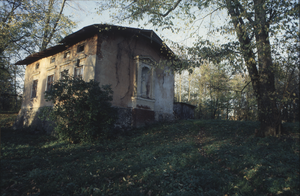 Kleinbeinuhnen (Ульяновское), Schlosspark, Italienisches Gartenhaus, ...