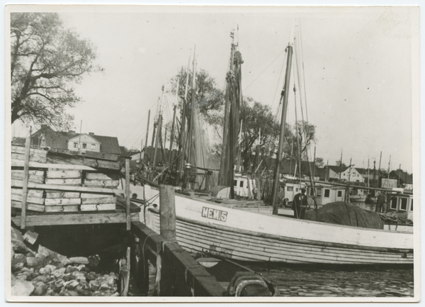 Memel, Fischkutter im Fischereihafen am Walgum
