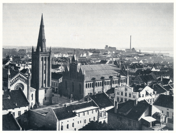 Memel, Reformierte Kirche (links) und Landkirche (St. Jacobus)
