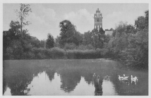 Langwalde, Partie am Mühlenteich mit Turm der kath. Kirche